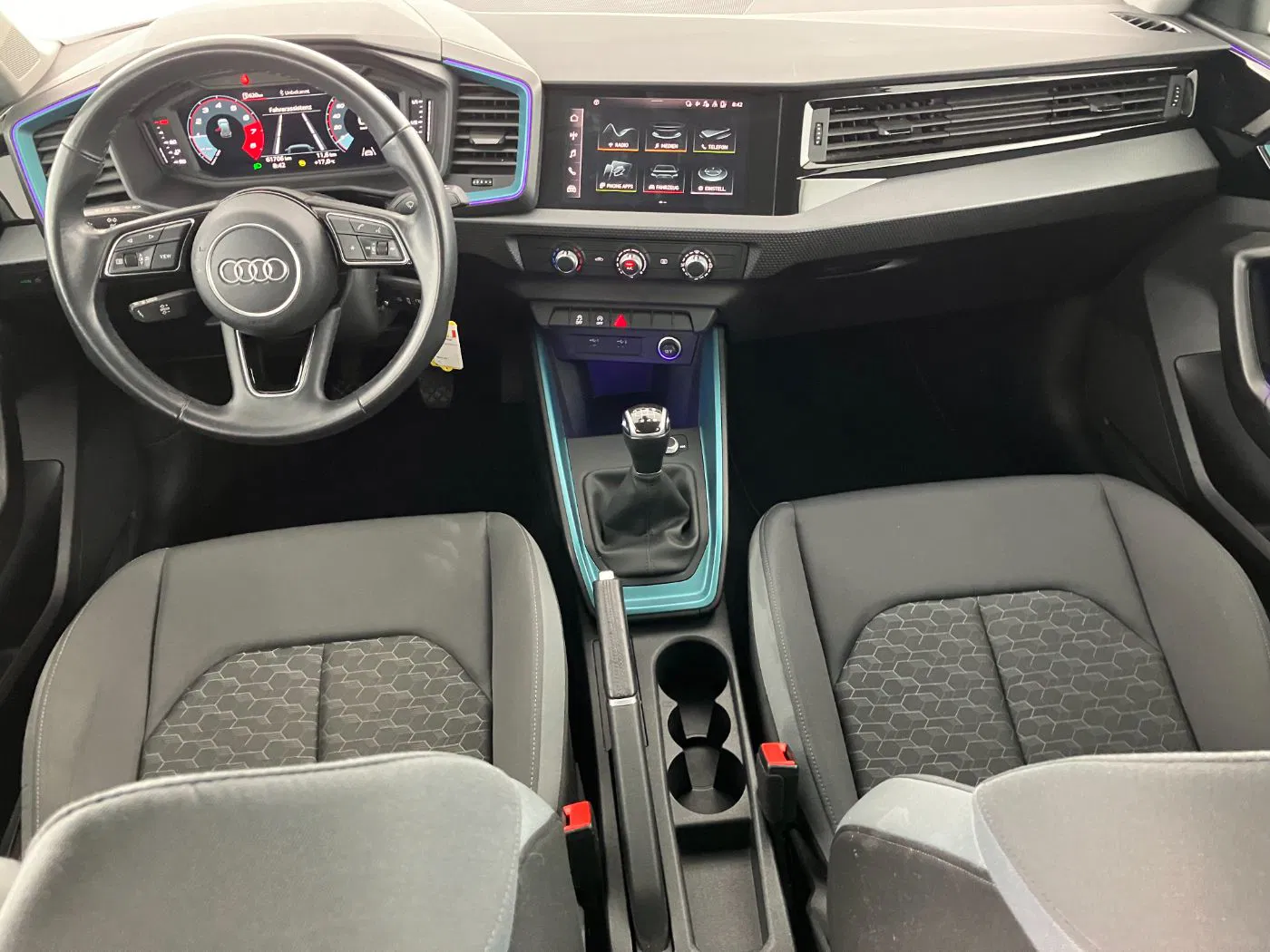 Audi A1 Sportback 30 TFSI S-Line | Bild 13 von 29