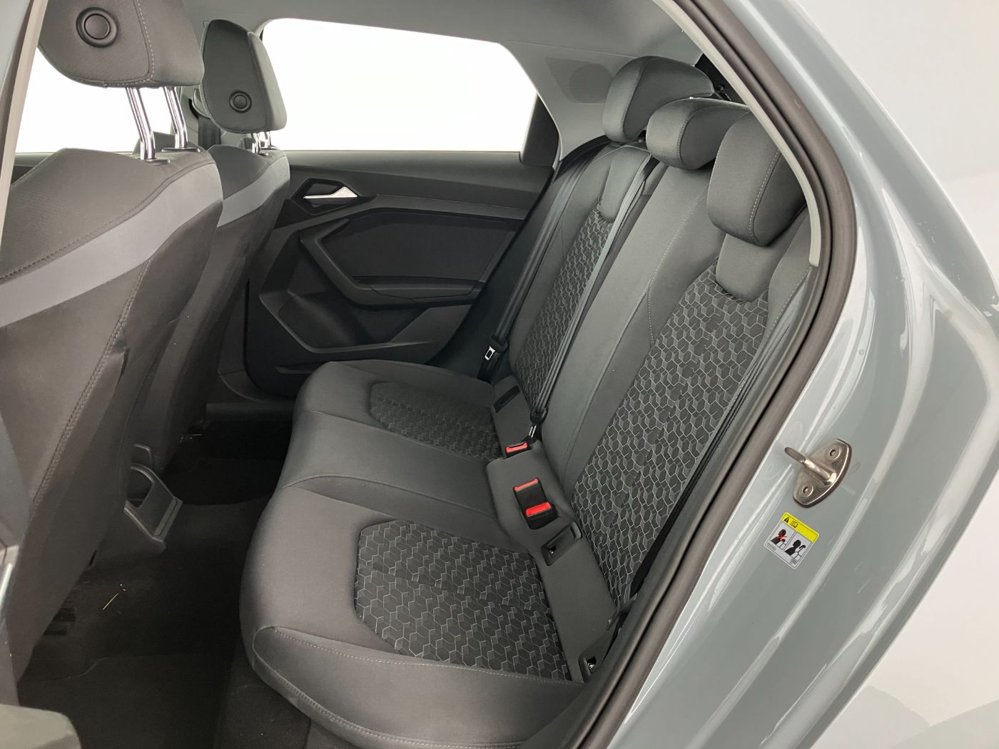 Audi A1 Sportback 30 TFSI S-Line | Bild 20 von 29