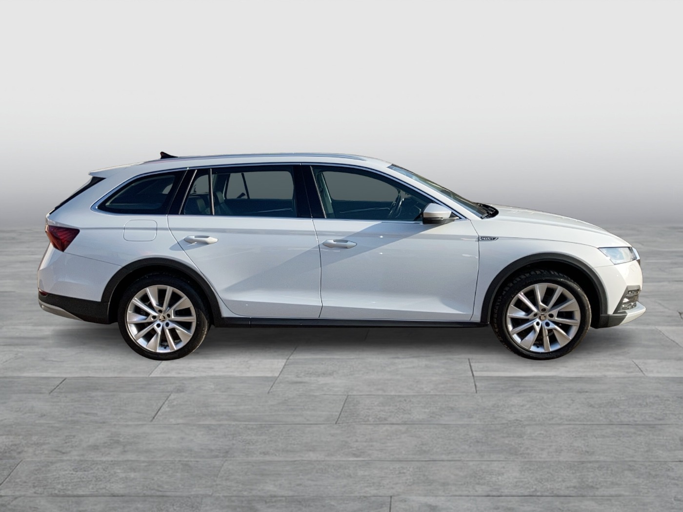 Skoda Octavia Combi 2.0 TDI Scout | Bild 5 von 27