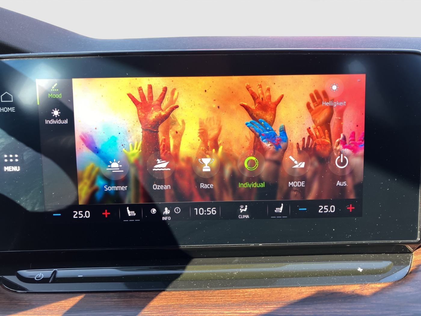 Skoda Octavia Combi 2.0 TDI Scout | Bild 16 von 27