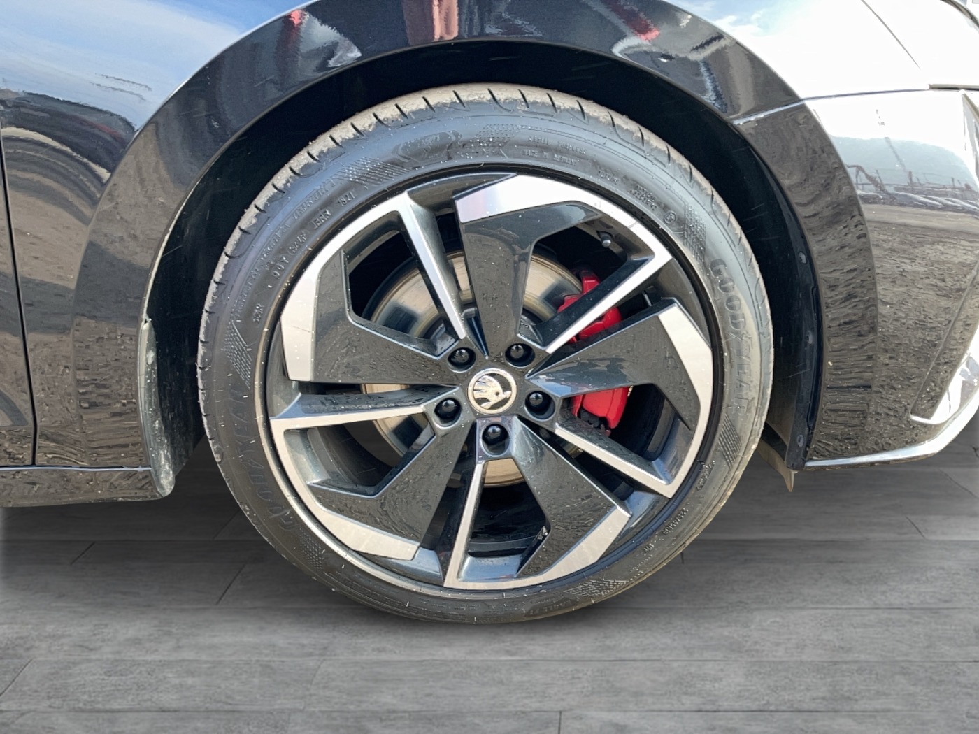 Skoda Octavia Combi 2.0 TDI RS | Bild 8 von 28