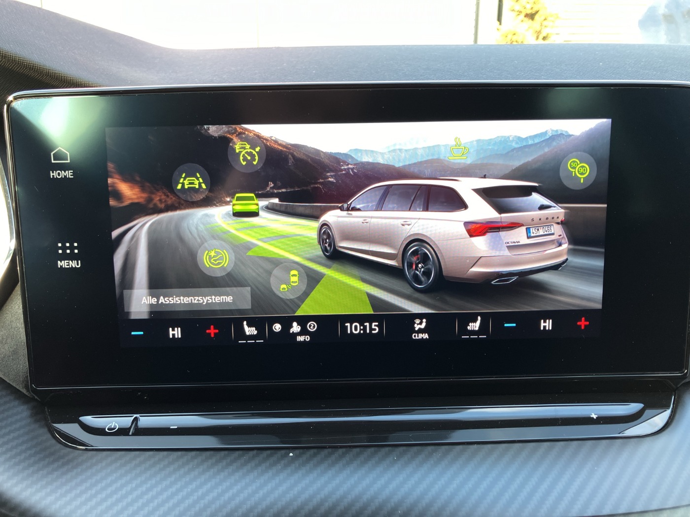 Skoda Octavia Combi 2.0 TDI RS | Bild 15 von 28