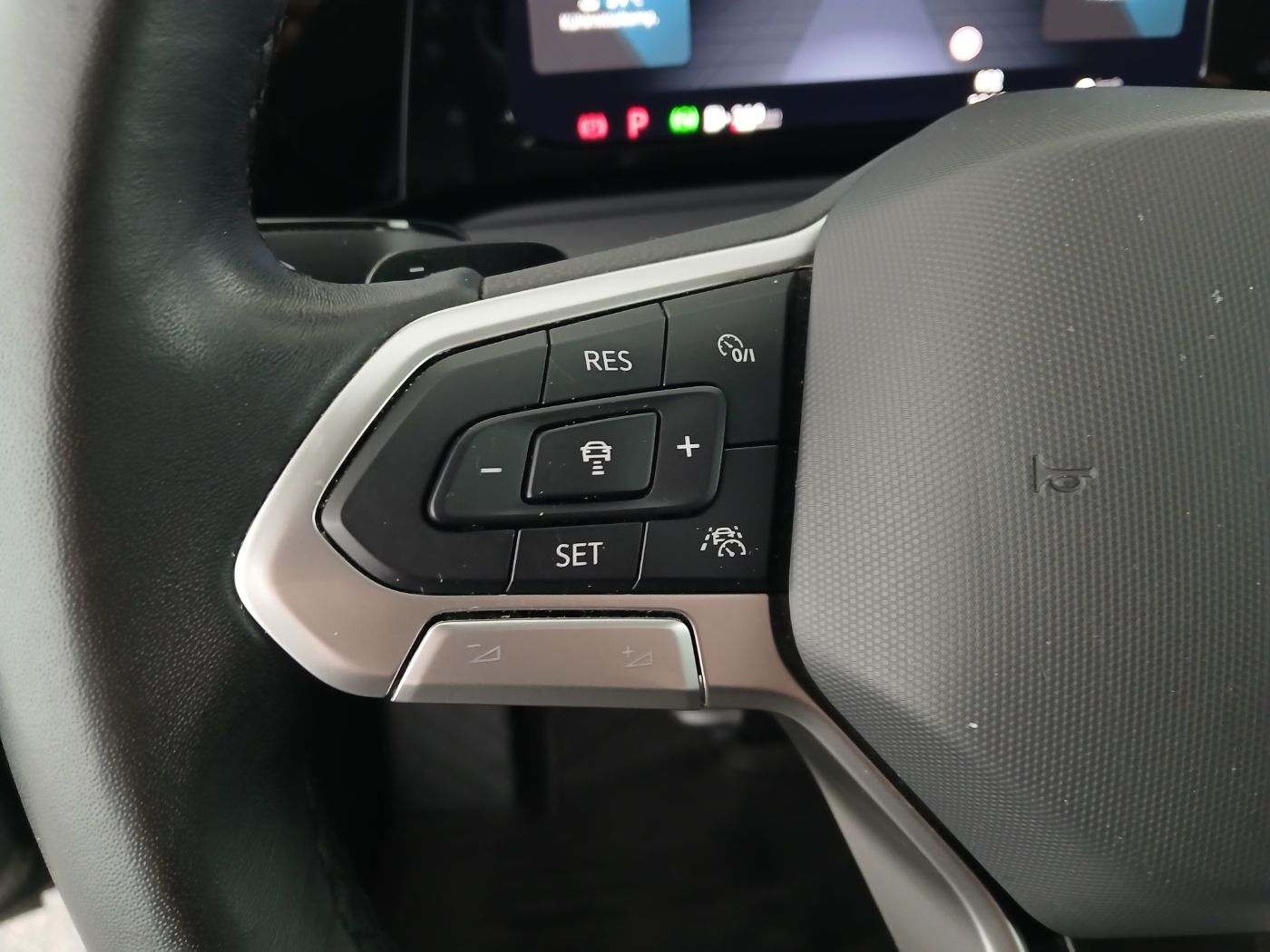 VW Golf VIII Var. 1.5 eTSI DSG | Bild 14 von 25