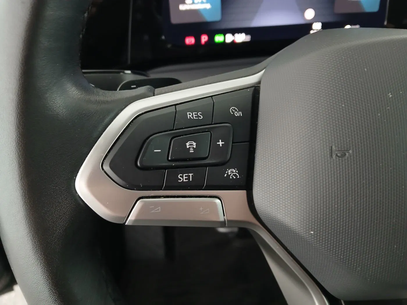 VW Golf VIII Var. 1.5 eTSI DSG | Bild 14 von 25