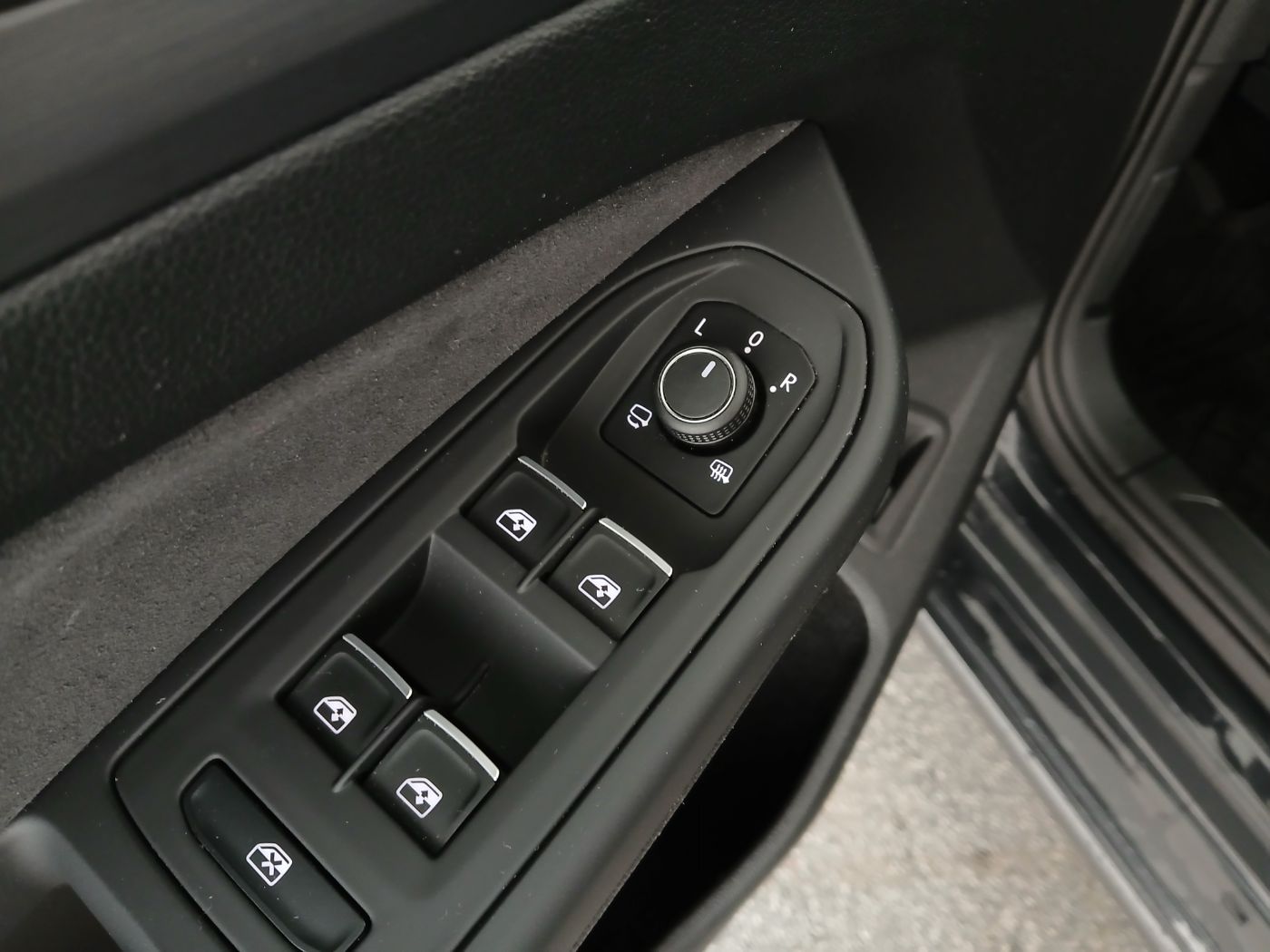 VW Golf VIII Var. 1.5 eTSI DSG | Bild 9 von 25