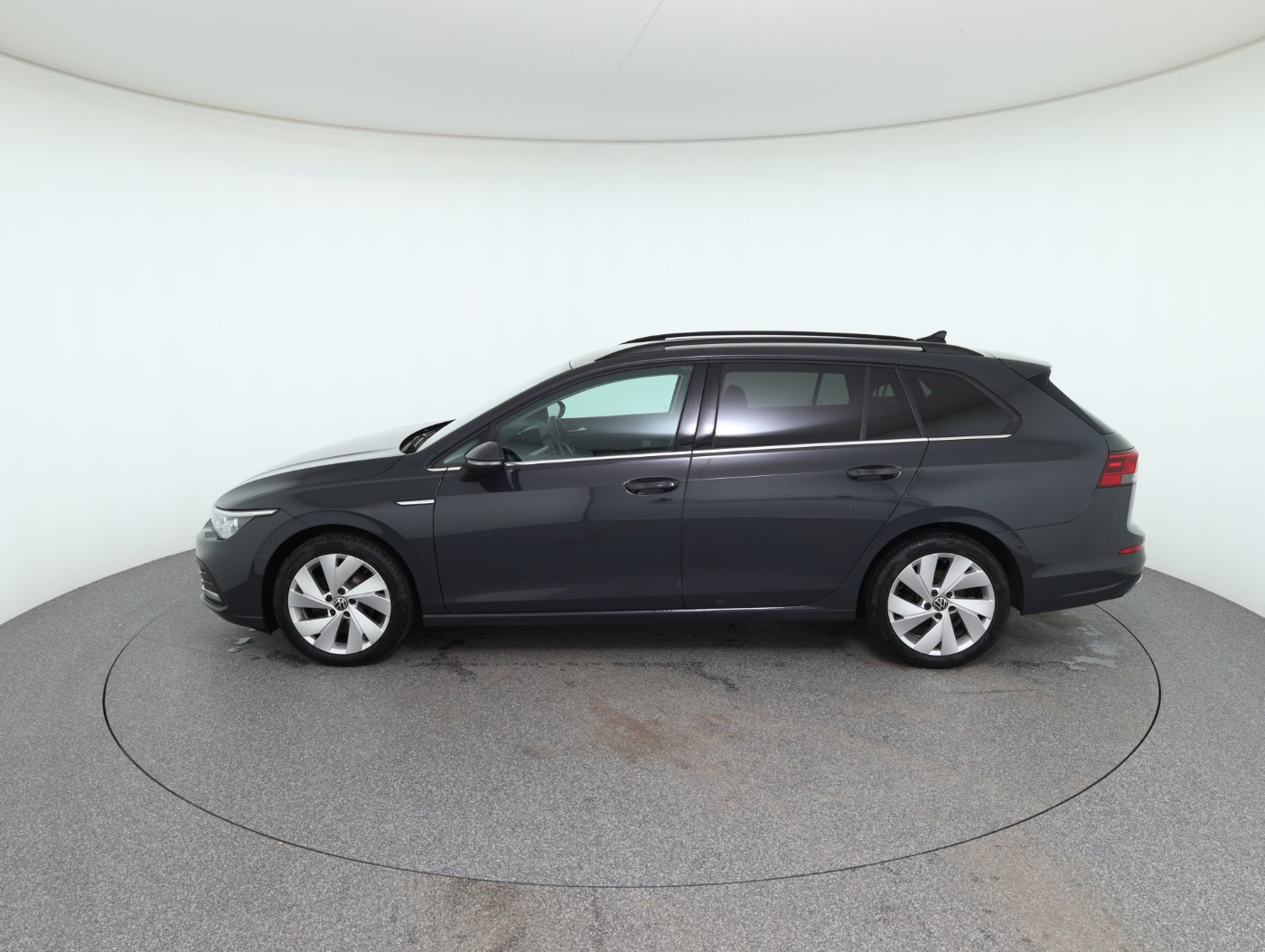 VW Golf VIII Variant 1.5 eTSI Style | Bild 9 von 28