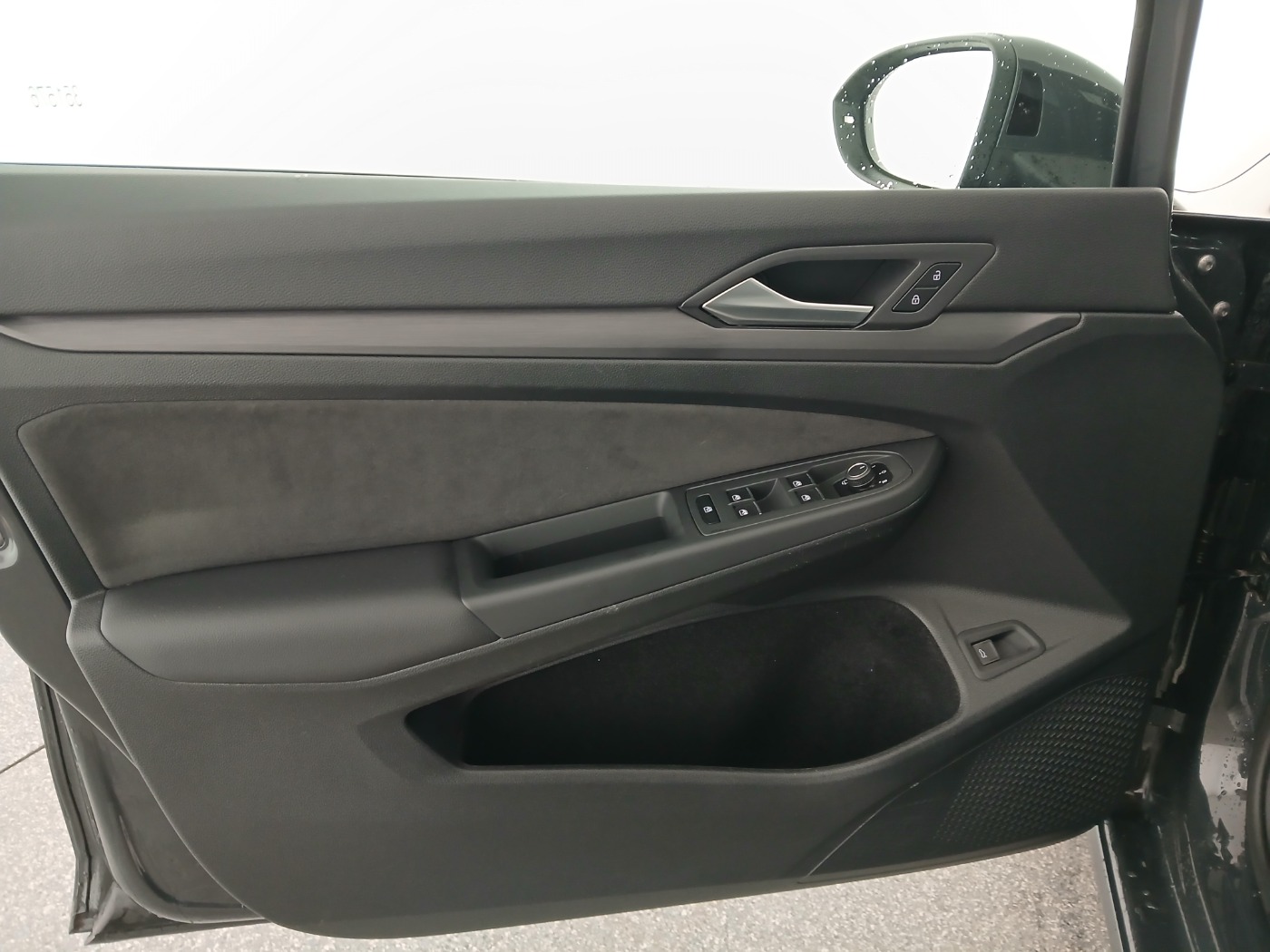 VW Golf VIII Variant 1.5 eTSI Style | Bild 10 von 28