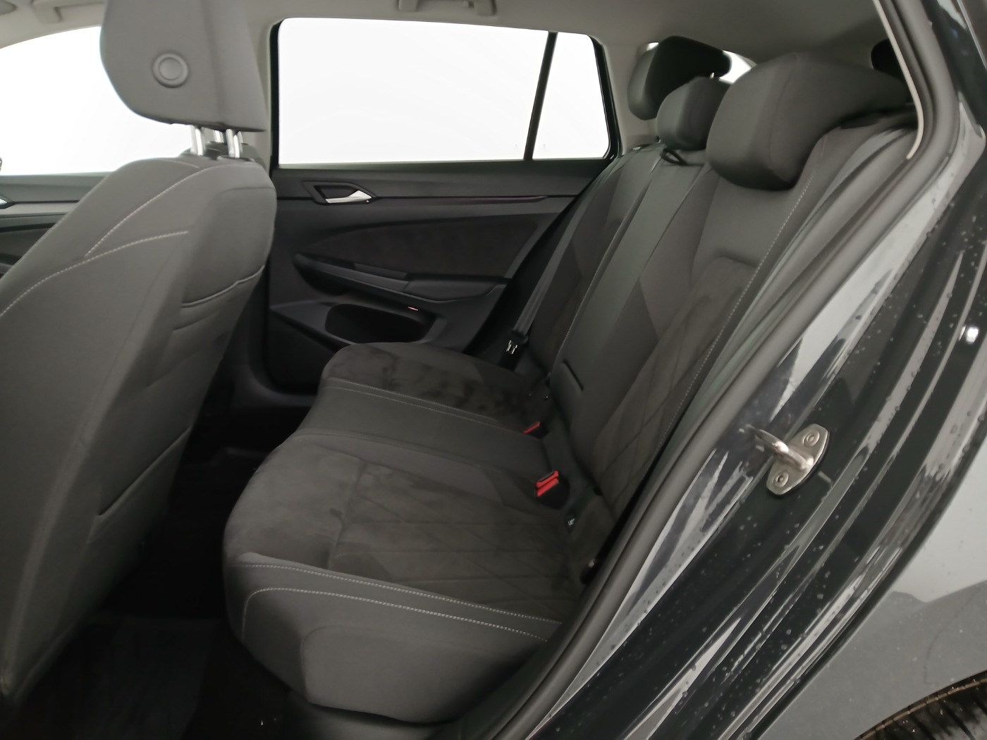 VW Golf VIII Variant 1.5 eTSI Style | Bild 26 von 28