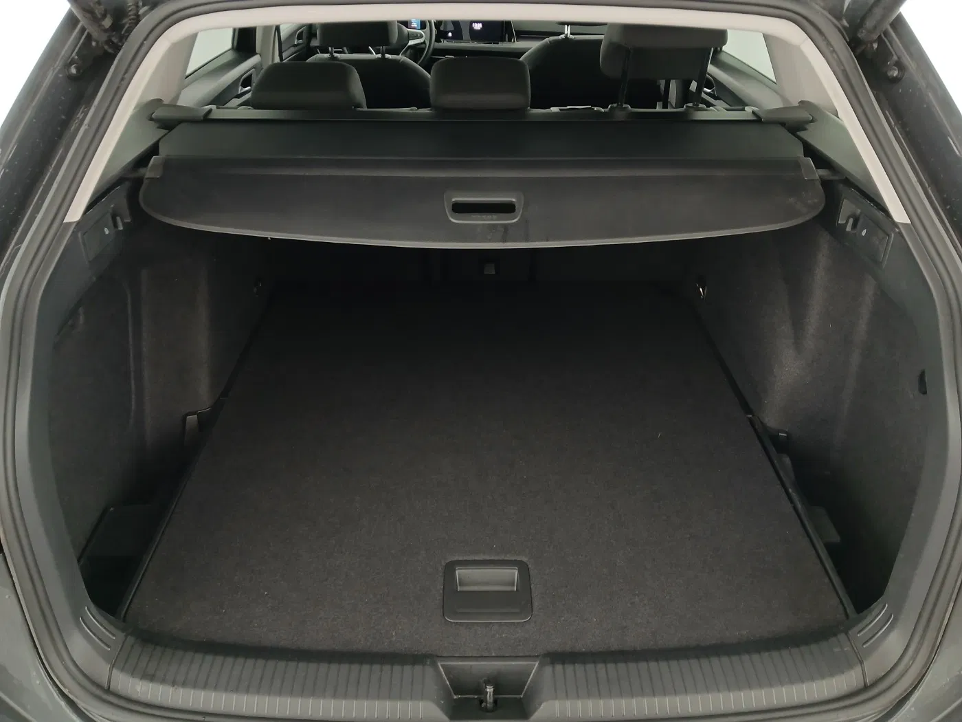 VW Golf VIII Variant 1.5 eTSI Style | Bild 27 von 28