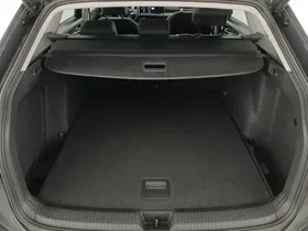 VW Golf VIII Variant 1.5 eTSI Style | Thumbnail 27 von 28