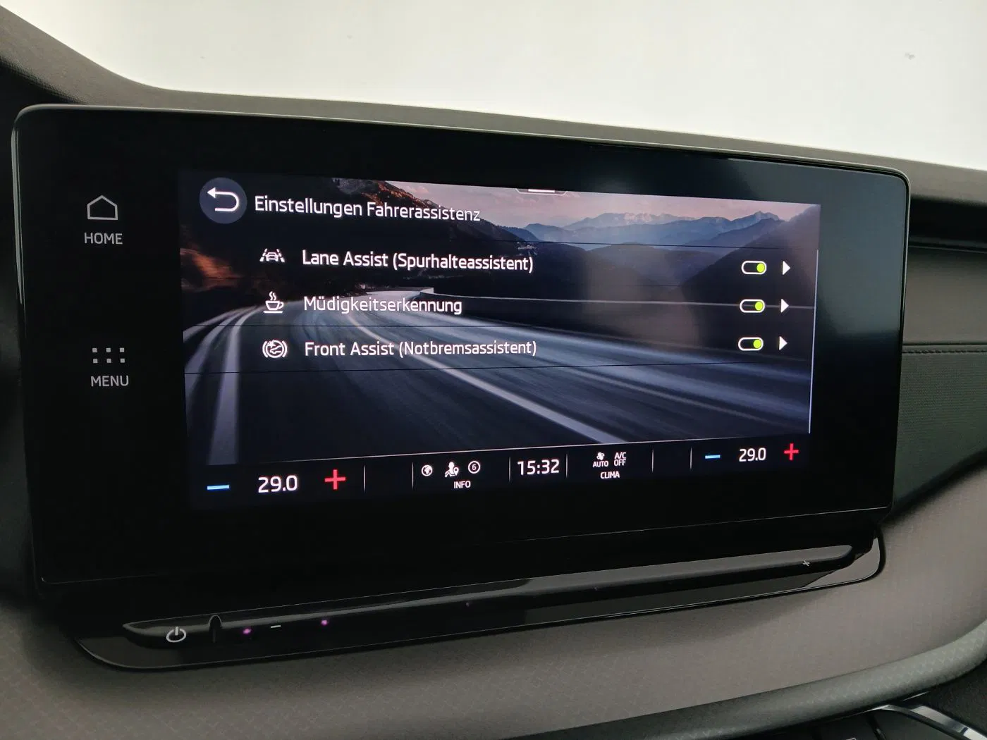 Skoda Octavia Combi 2.0 TDI DSG Ambition | Bild 21 von 26