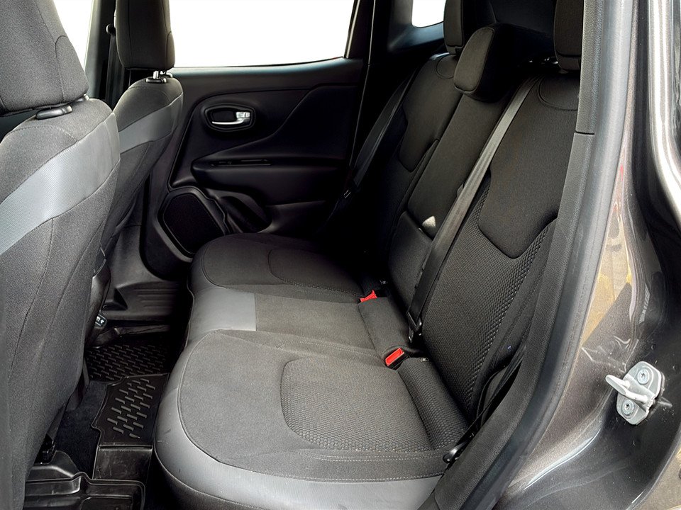 Jeep Renegade 1.6 MultiJet FWD | Bild 24 von 26