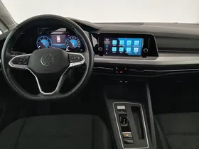 VW Golf VIII Variant 2.0 TDI Life | Thumbnail 15 von 25