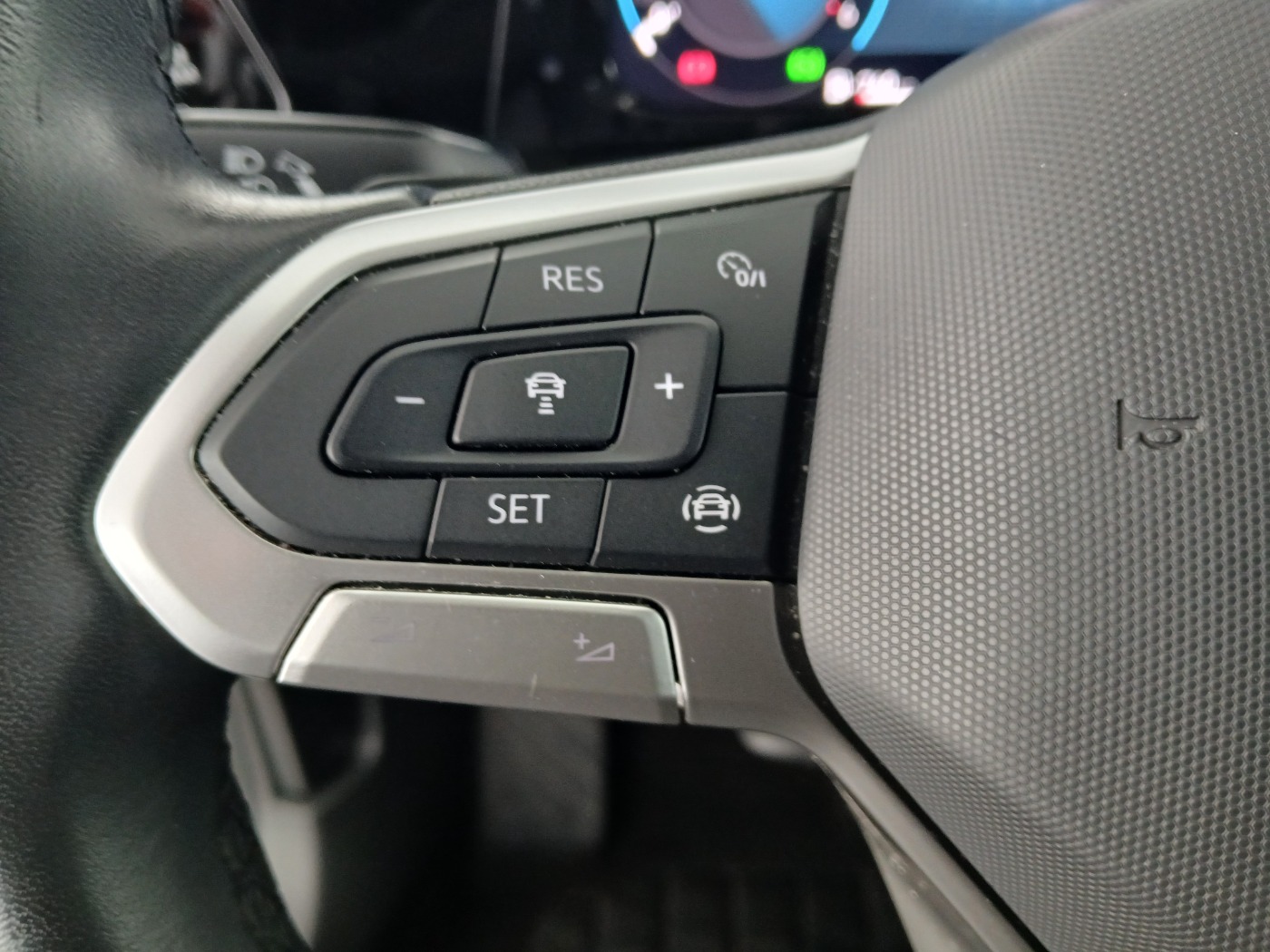 VW Golf VIII Variant 2.0 TDI Life | Bild 17 von 25