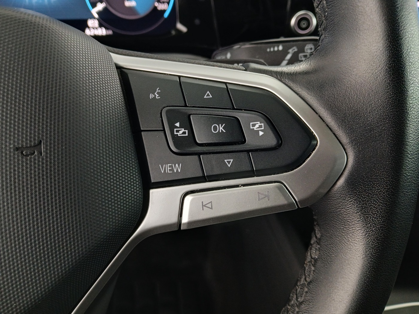 VW Golf VIII Variant 2.0 TDI Life | Bild 18 von 25