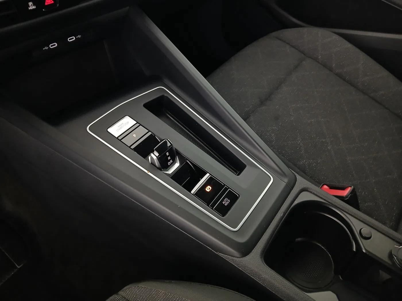 VW Golf VIII Variant 2.0 TDI Life | Bild 24 von 25