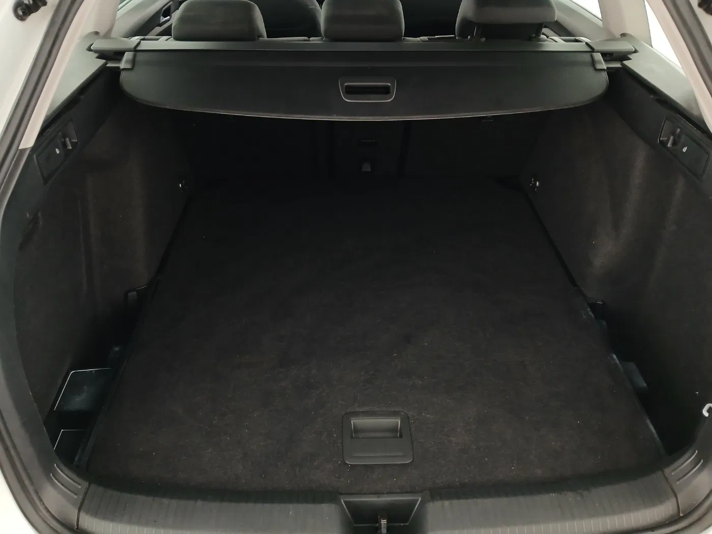 VW Golf VIII Variant 2.0 TDI Life | Bild 25 von 25