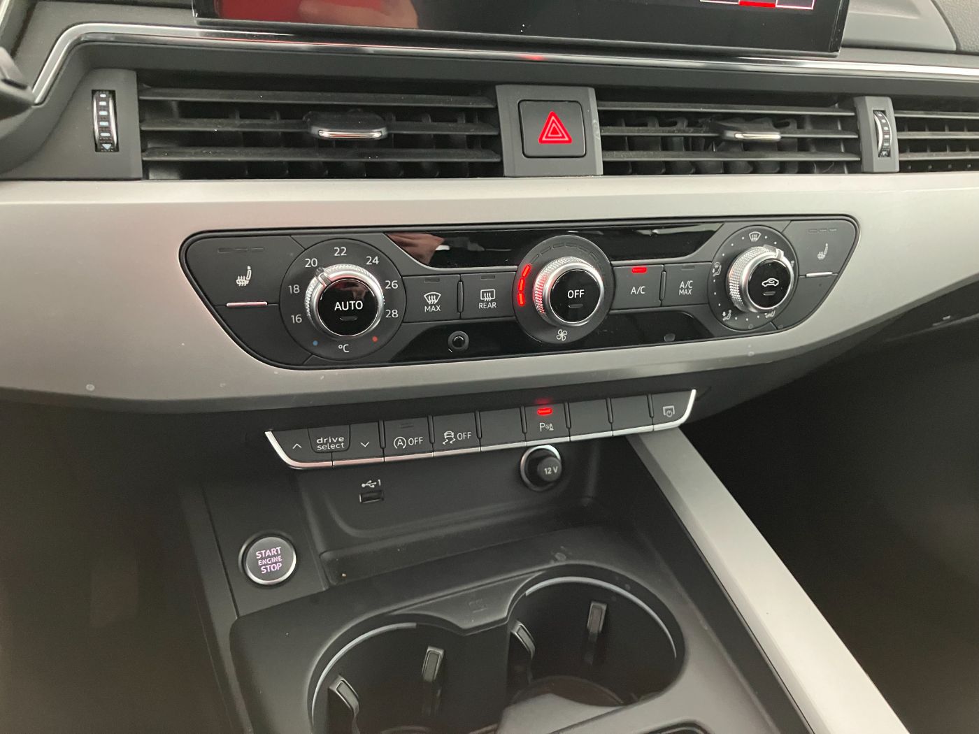 Audi A4 Avant 35 TDI Advanced Aut | Bild 13 von 31