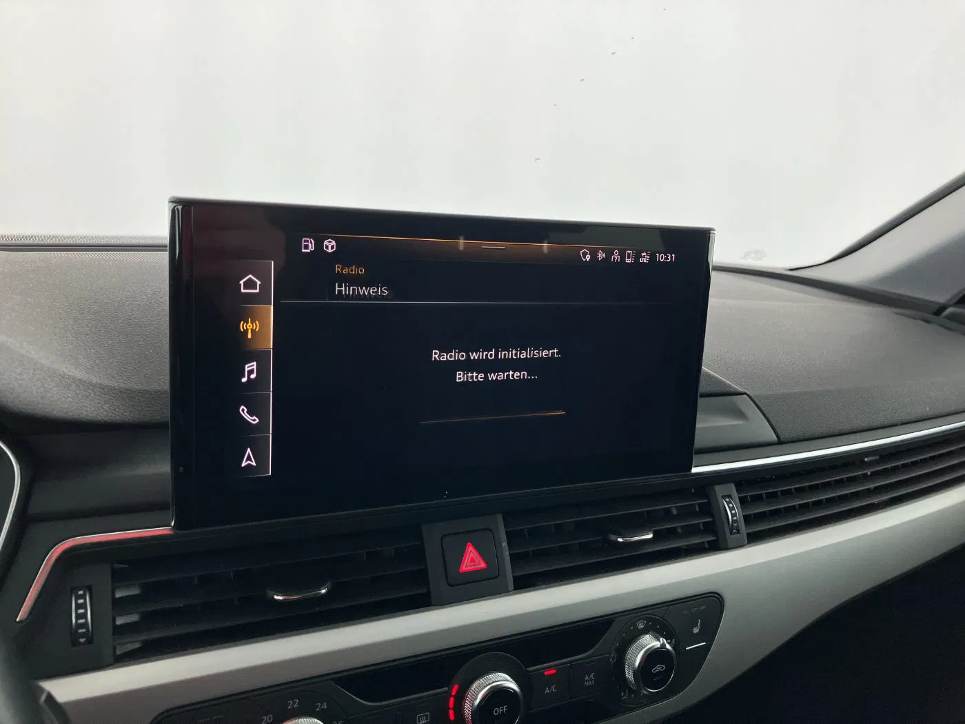 Audi A4 Avant 35 TDI Advanced Aut | Bild 19 von 31