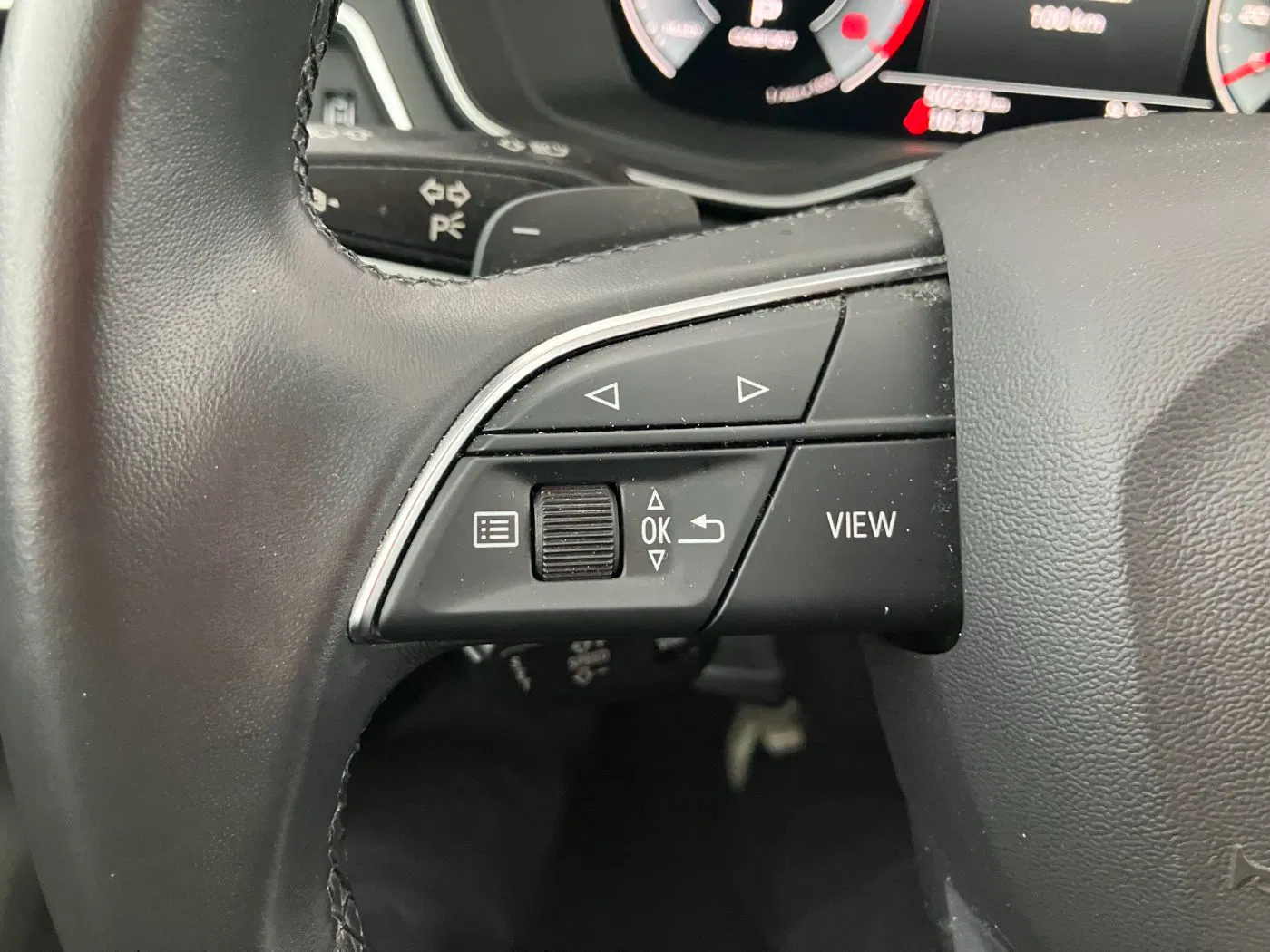 Audi A4 Avant 35 TDI Advanced Aut | Bild 10 von 31