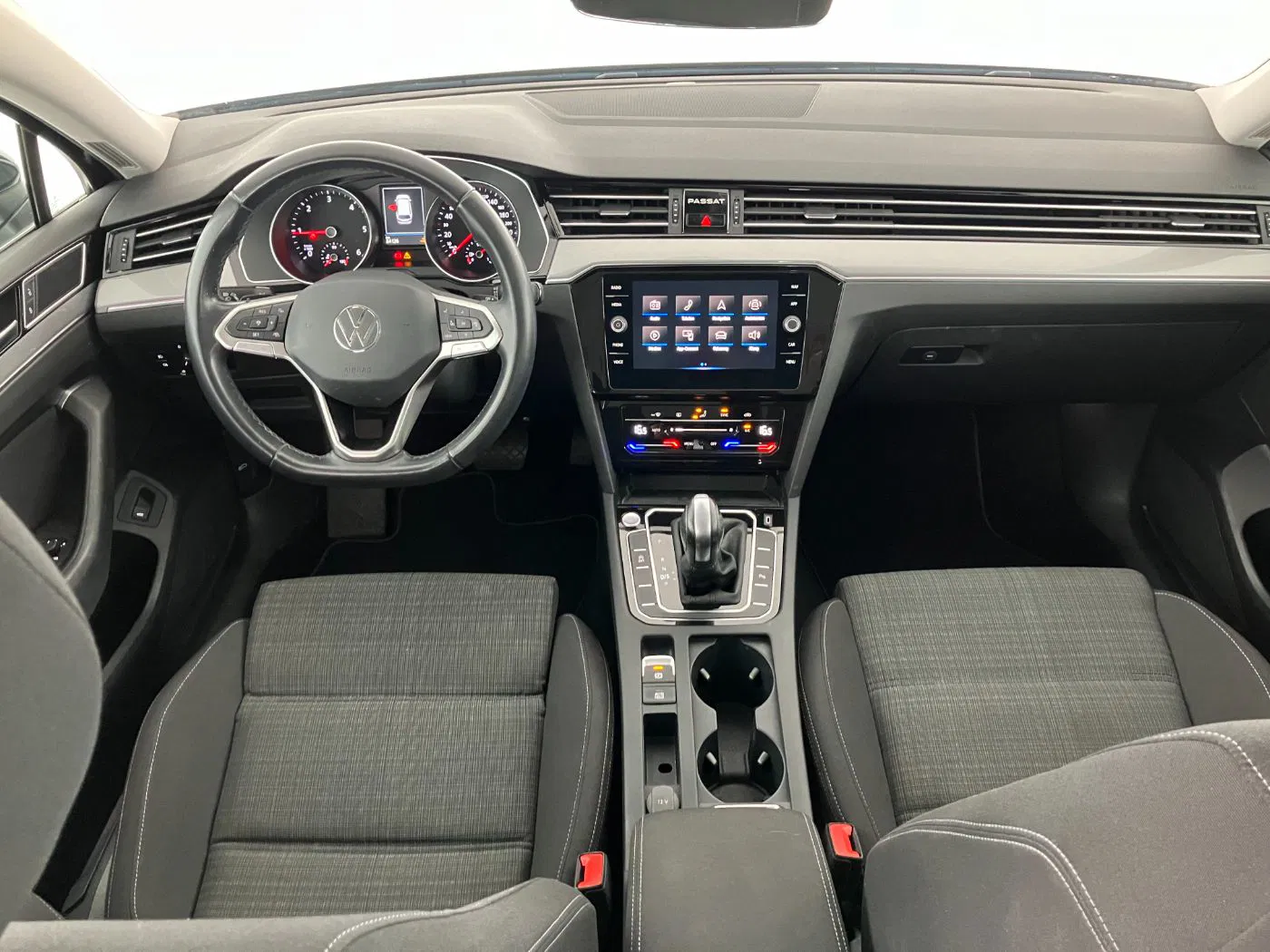 VW Passat Variant 2.0 TDI BMT Business | Bild 13 von 31