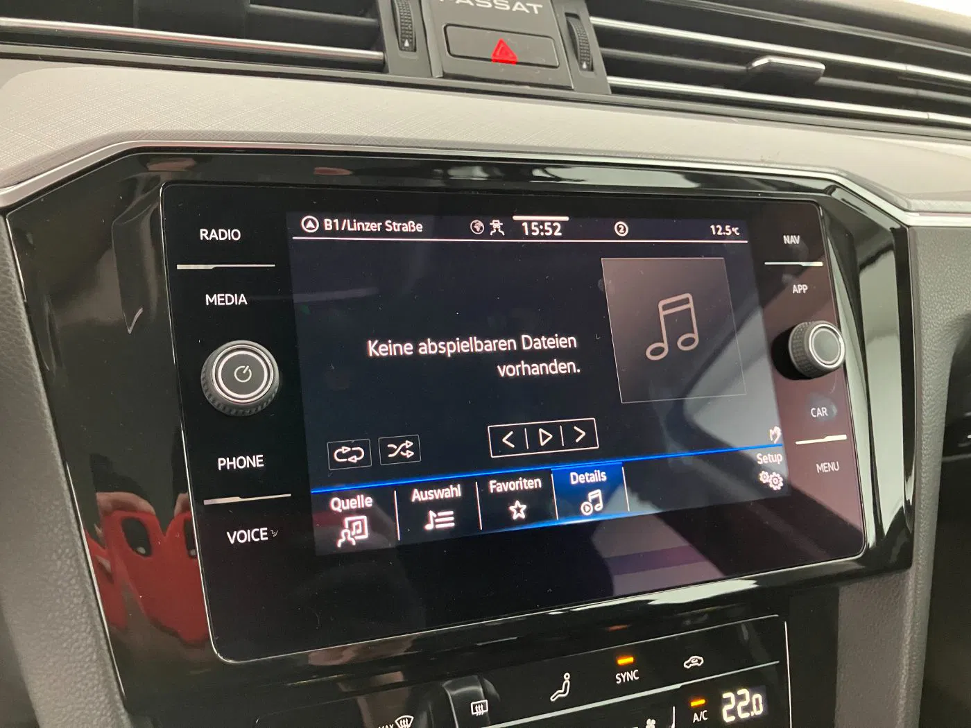 VW Passat Variant 2.0 TDI BMT Business | Bild 18 von 31