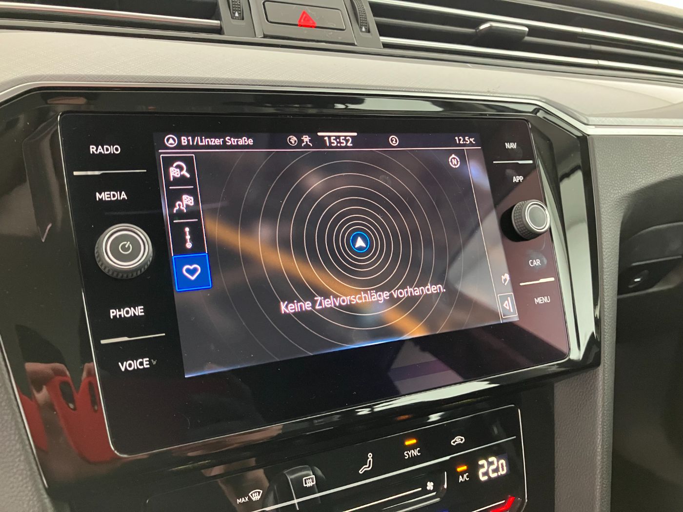 VW Passat Variant 2.0 TDI BMT Business | Bild 21 von 31