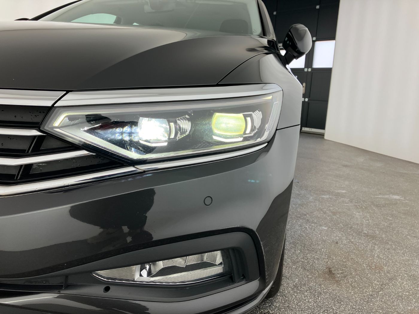 VW Passat Variant 2.0 TDI BMT Business | Bild 30 von 31