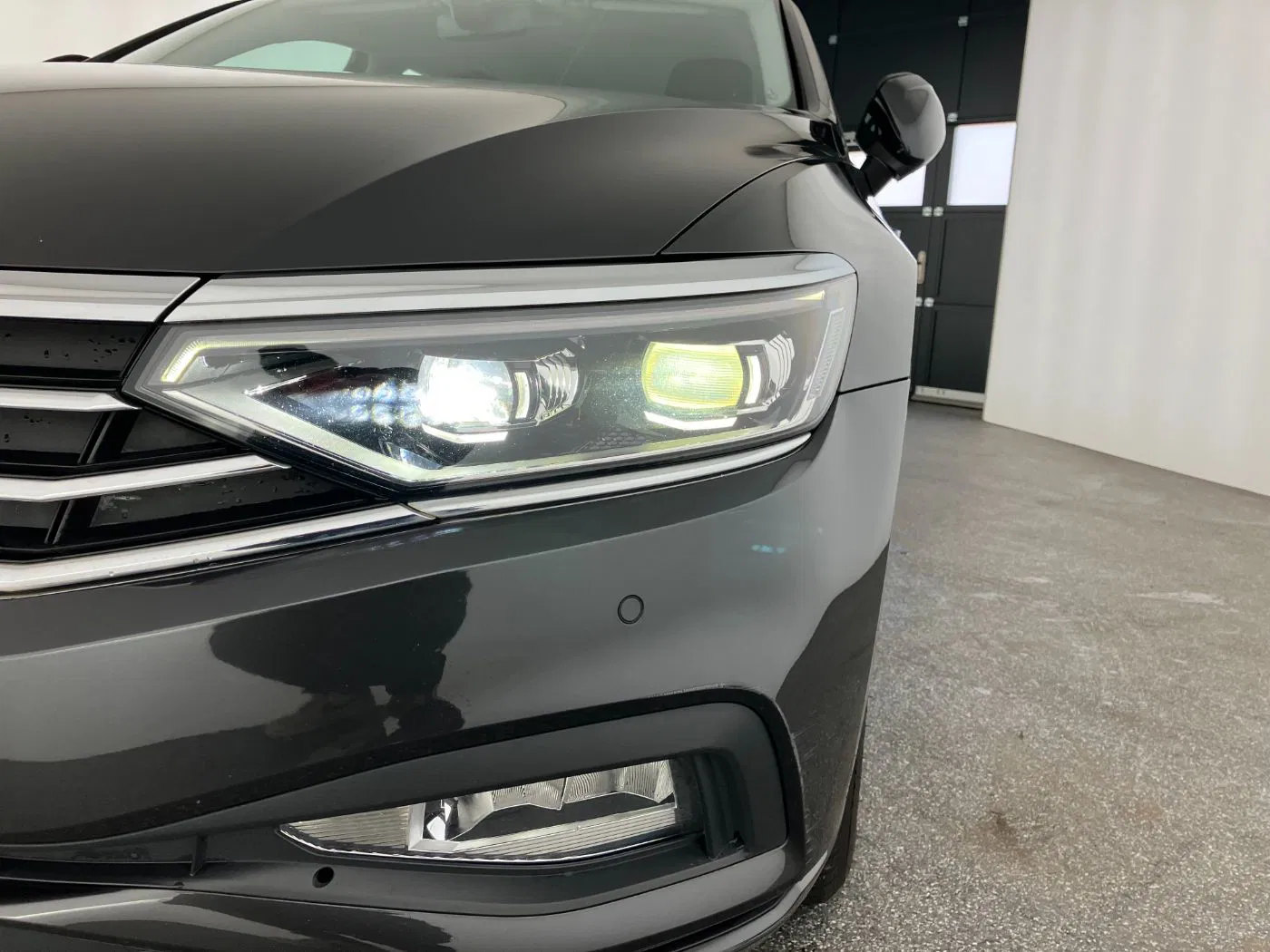 VW Passat Variant 2.0 TDI BMT Business | Bild 30 von 31