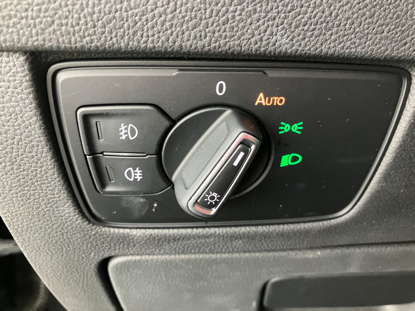 VW Passat Variant 2.0 TDI BMT Business | Bild 5 von 31