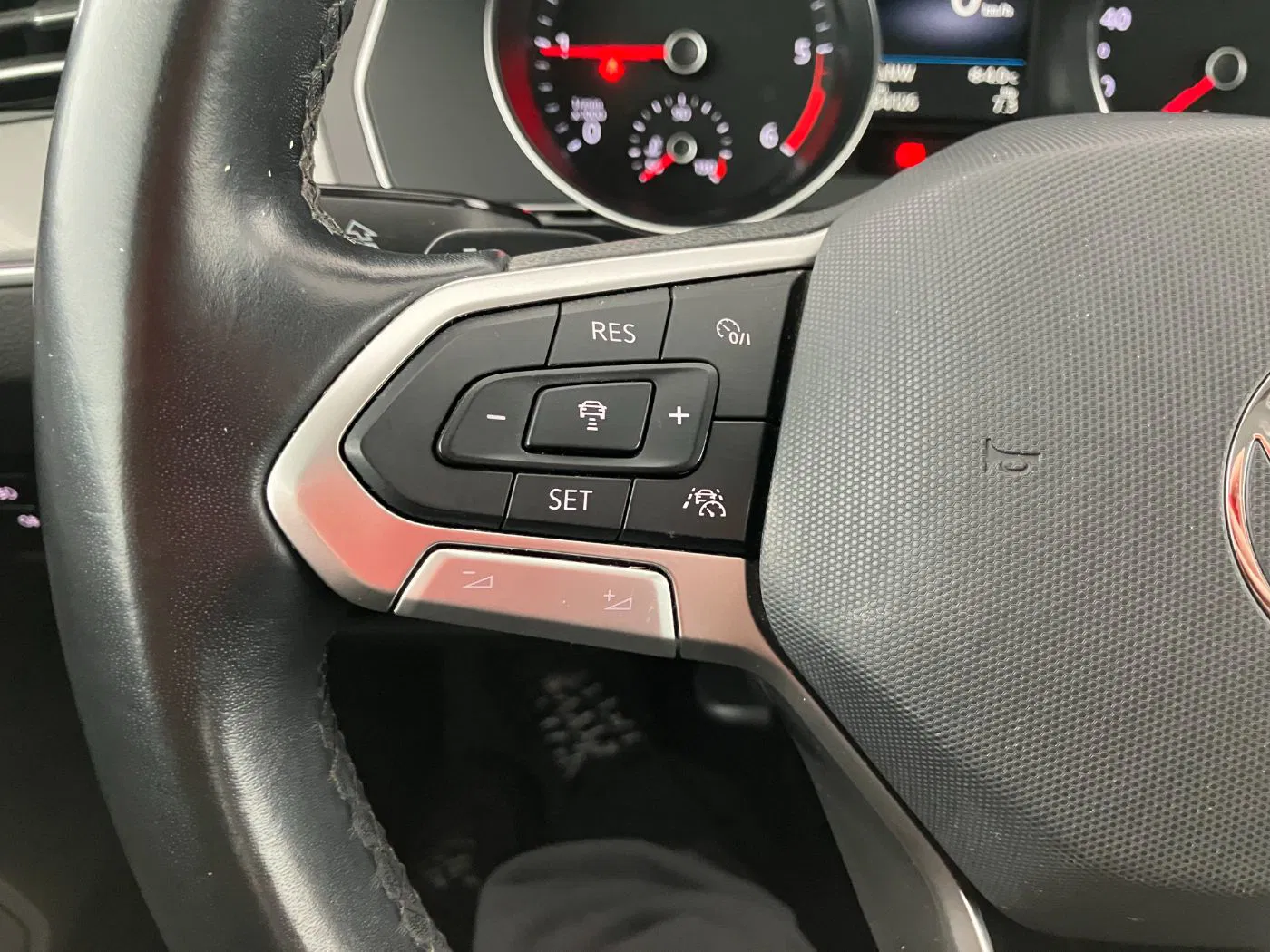 VW Passat Variant 2.0 TDI BMT Business | Bild 11 von 31