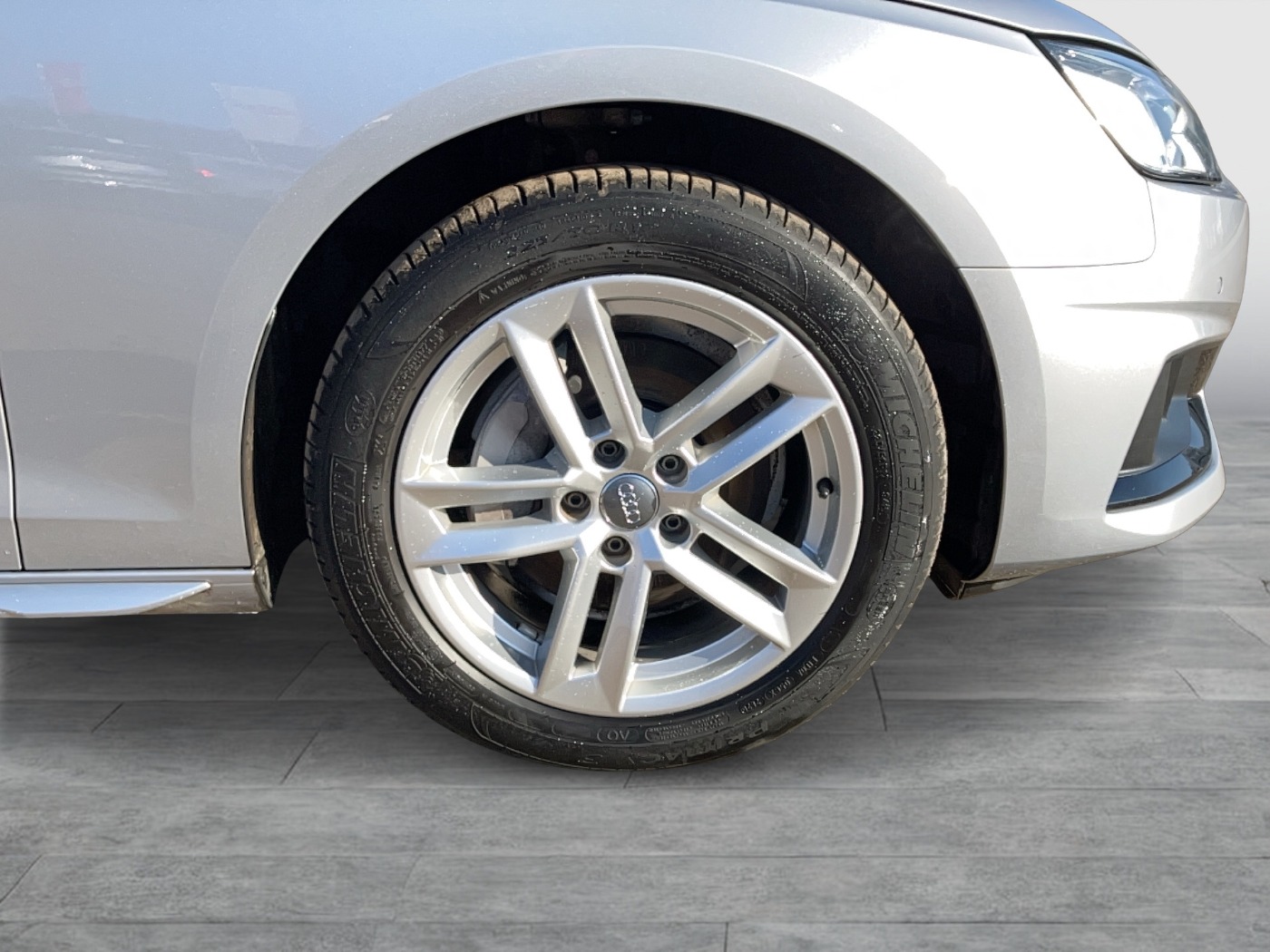 Audi A4 40 2.0 TDI advanced | Bild 7 von 20