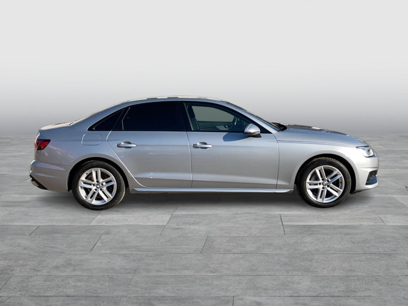 Audi A4 40 2.0 TDI advanced | Bild 5 von 20