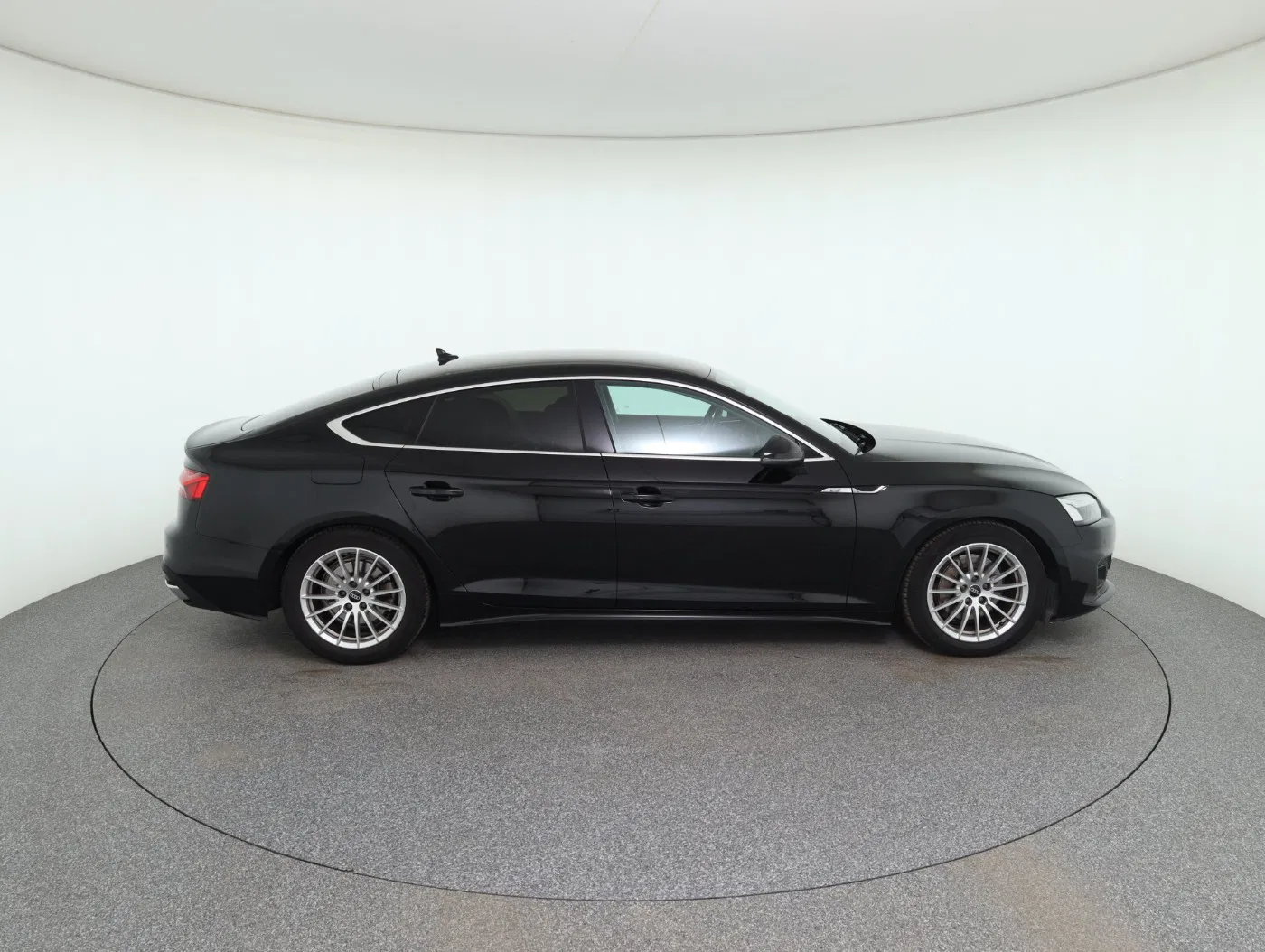 Audi A5 Sportback 40 2.0 TDI quattro | Bild 5 von 29