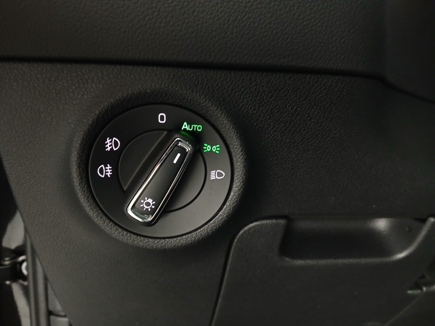 Skoda Karoq 1.0 TSI Style Limited | Bild 12 von 30