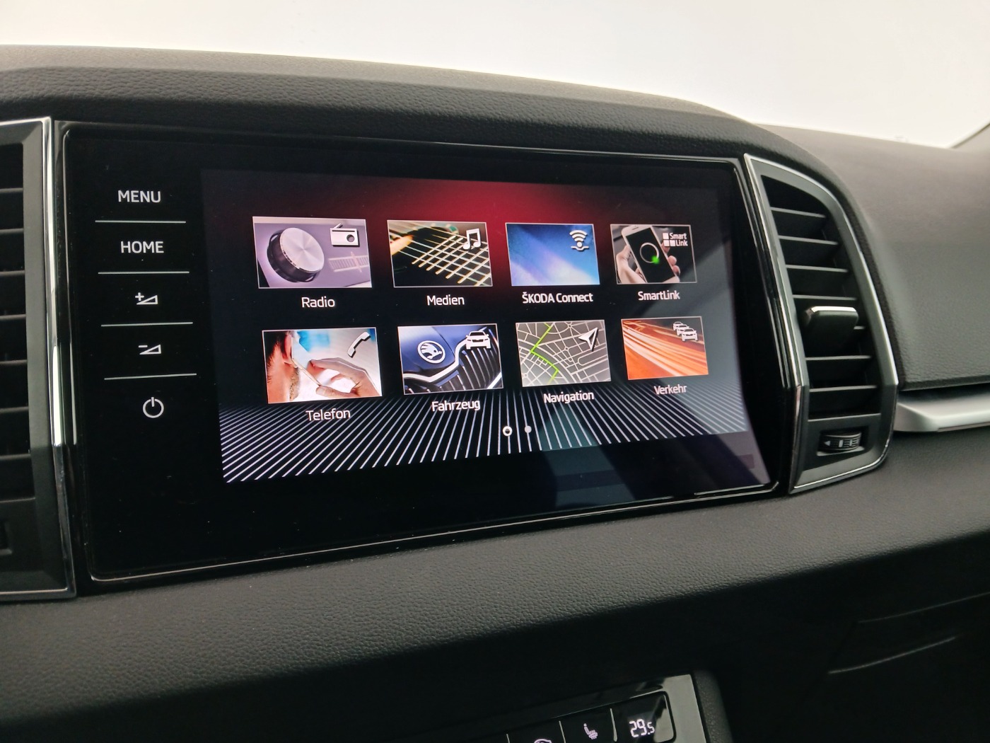 Skoda Karoq 1.0 TSI Style Limited | Bild 19 von 30