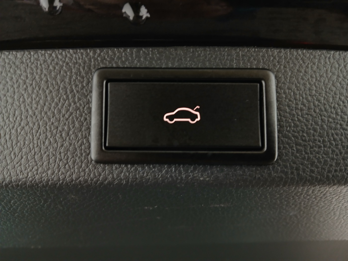 Skoda Karoq 1.0 TSI Style Limited | Bild 30 von 30