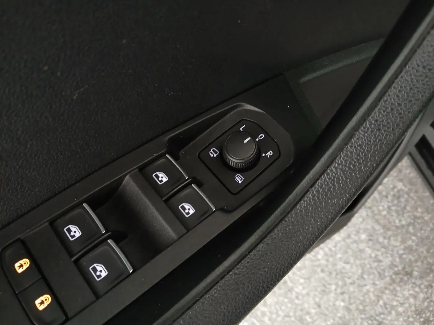 Skoda Karoq 1.0TSI Style Limited DSG | Bild 9 von 31