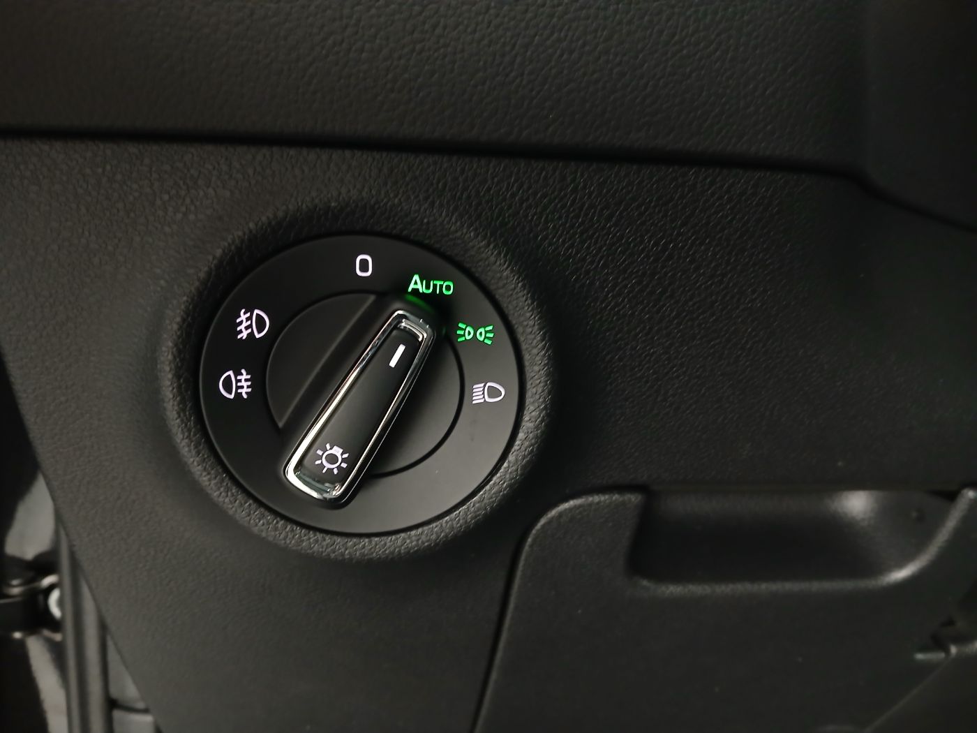 Skoda Karoq 1.0TSI Style Limited DSG | Bild 10 von 31