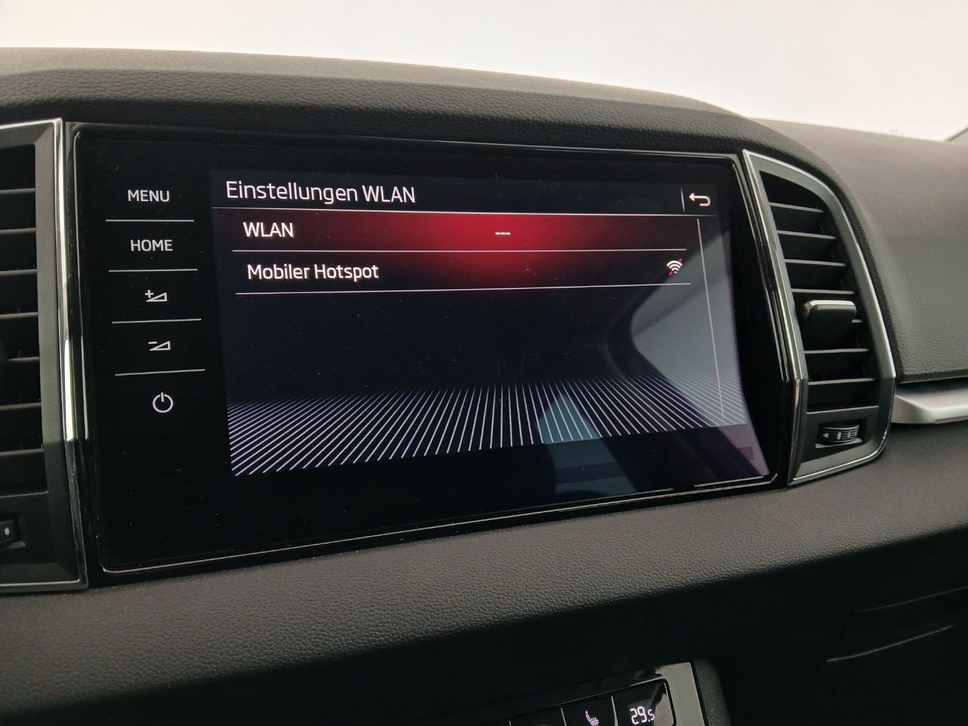 Skoda Karoq 1.0TSI Style Limited DSG | Bild 23 von 31