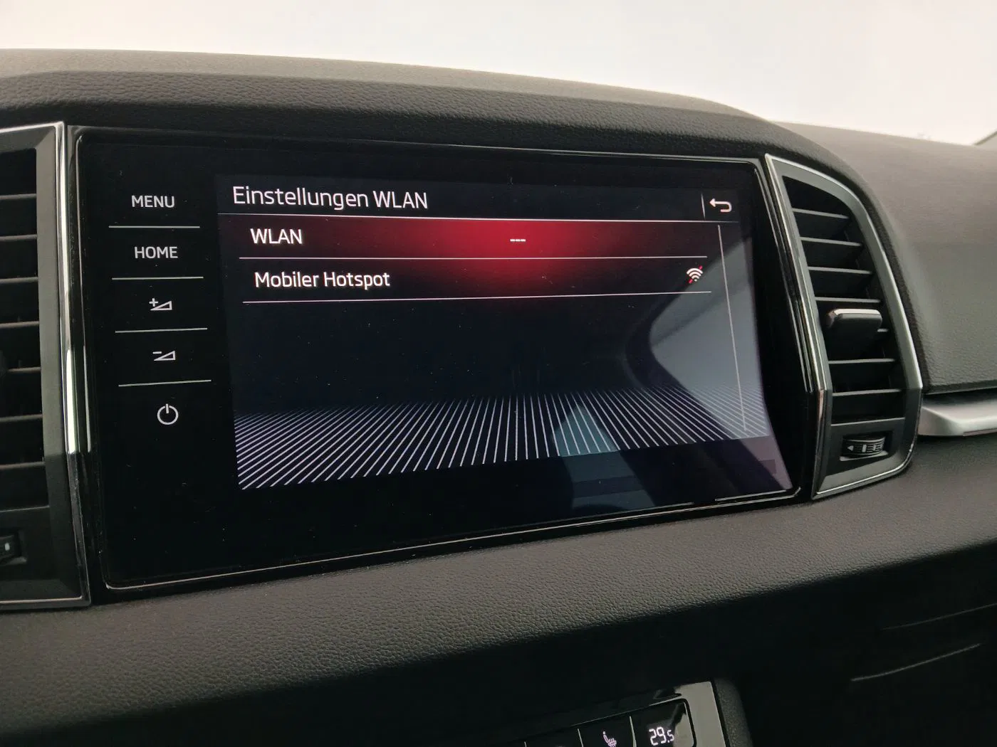 Skoda Karoq 1.0TSI Style Limited DSG | Bild 23 von 31