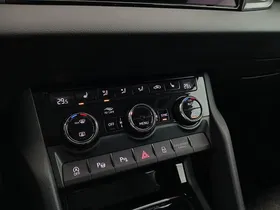Skoda Karoq 1.0TSI Style Limited DSG | Thumbnail 24 von 31
