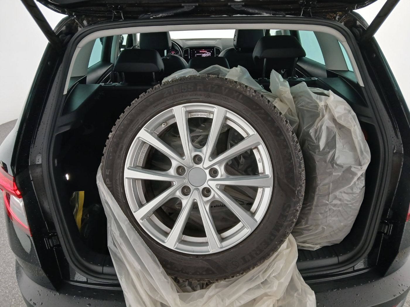 Skoda Karoq 1.0TSI Style Limited DSG | Bild 28 von 31