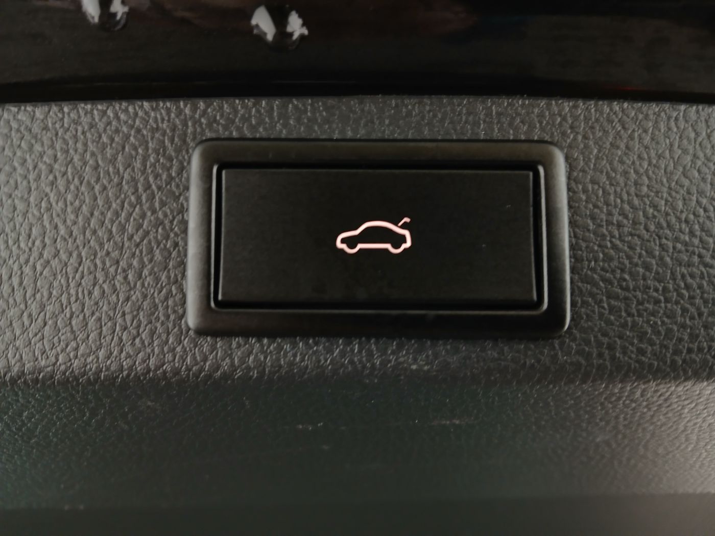 Skoda Karoq 1.0TSI Style Limited DSG | Bild 29 von 31