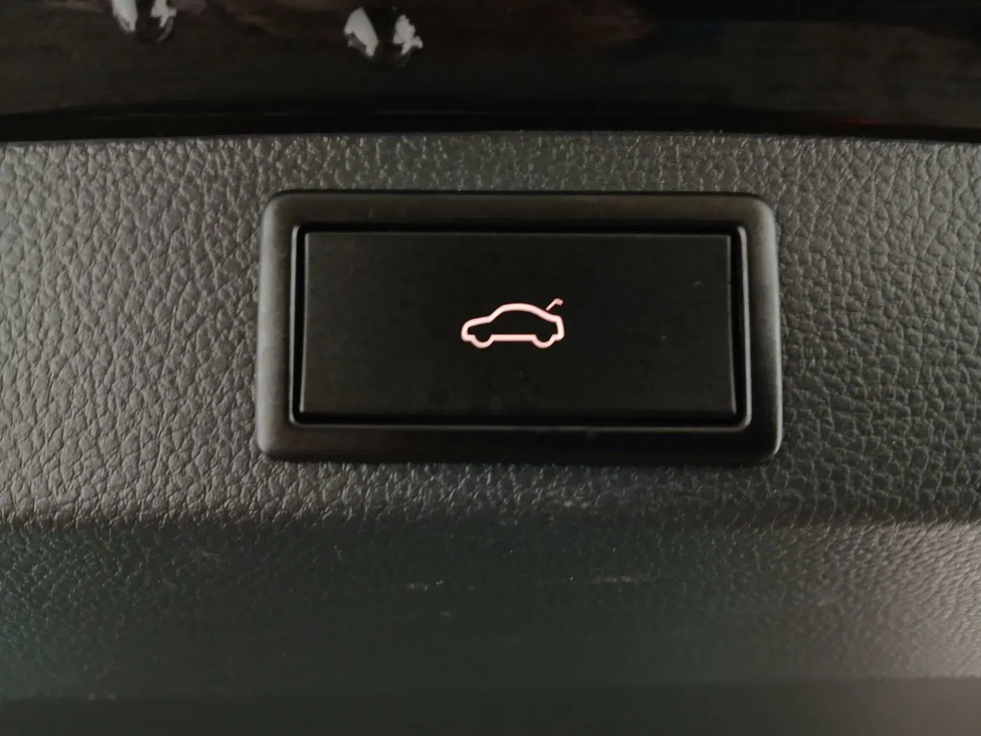 Skoda Karoq 1.0TSI Style Limited DSG | Bild 29 von 31