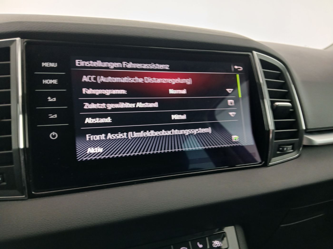 Skoda Karoq 1.0TSI Style Limited DSG | Bild 20 von 31