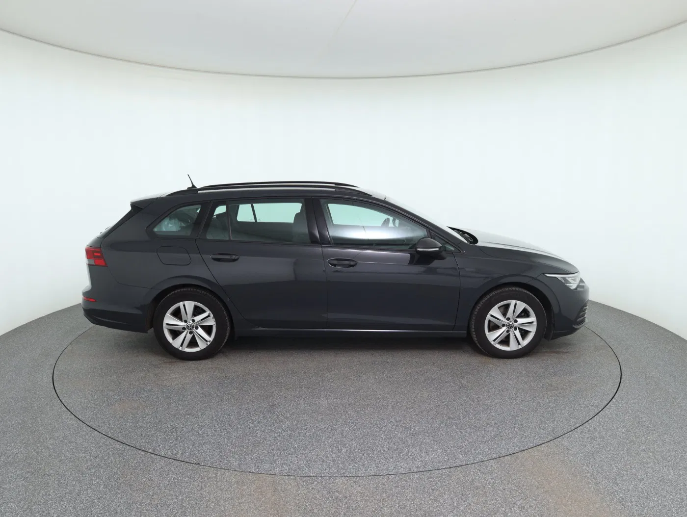 VW Golf VIII Variant 2.0 TDI Life | Bild 5 von 25