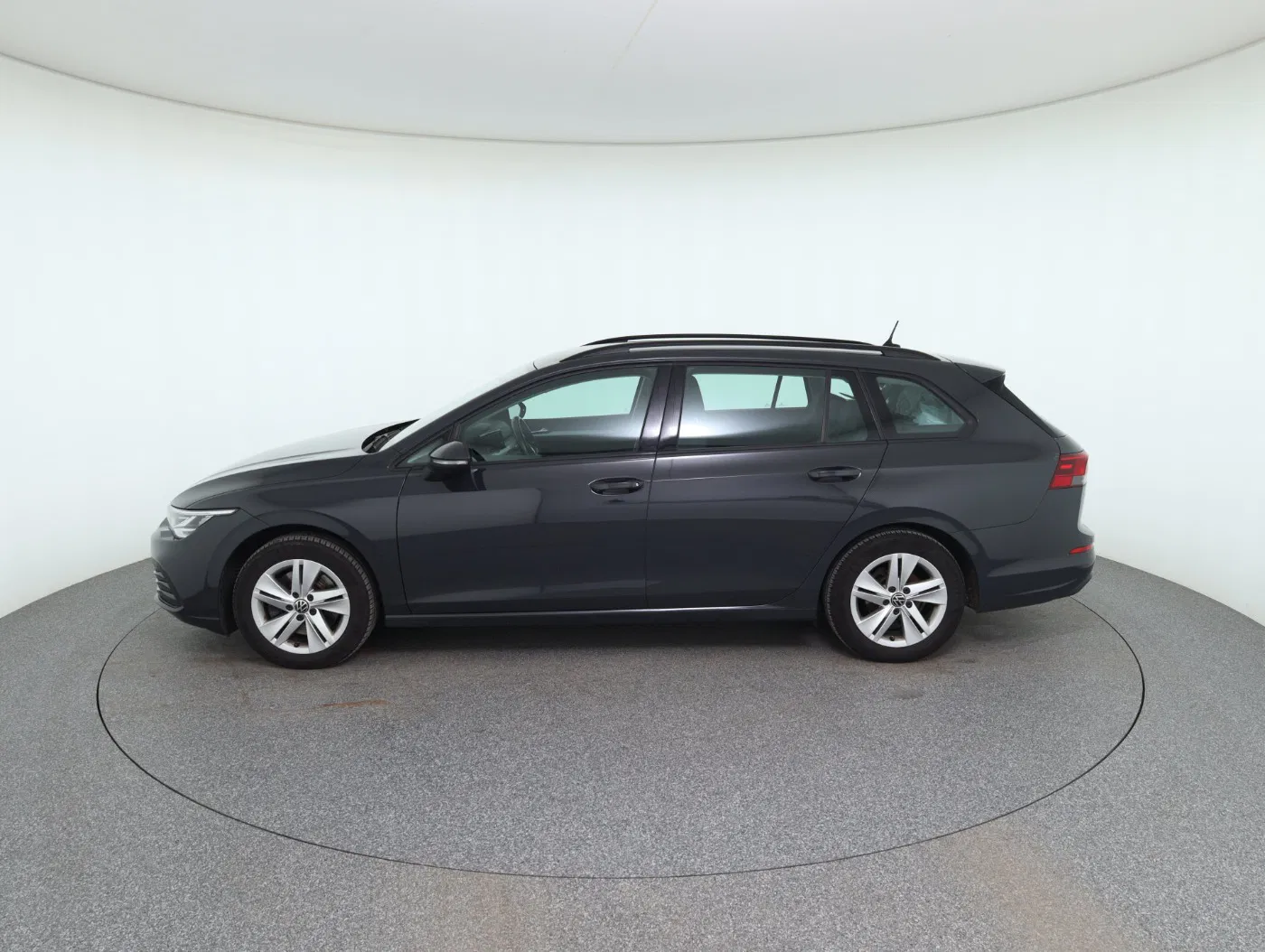 VW Golf VIII Variant 2.0 TDI Life | Bild 9 von 25
