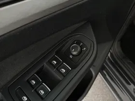 VW Golf VIII Variant 2.0 TDI Life | Thumbnail 12 von 25