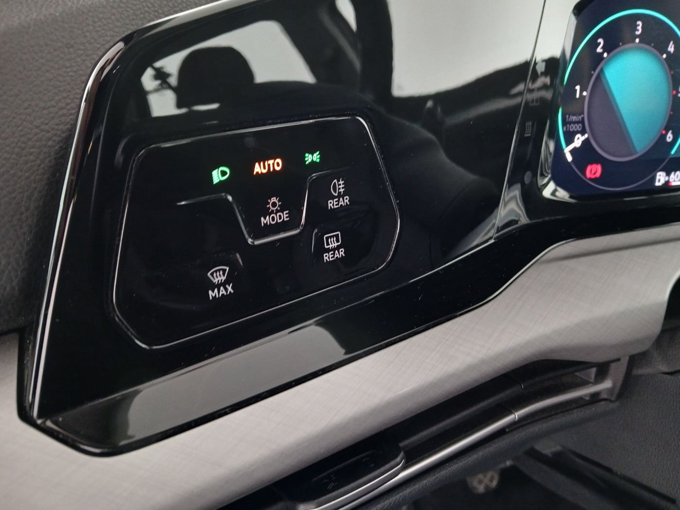 VW Golf VIII Variant 2.0 TDI Life | Bild 13 von 25